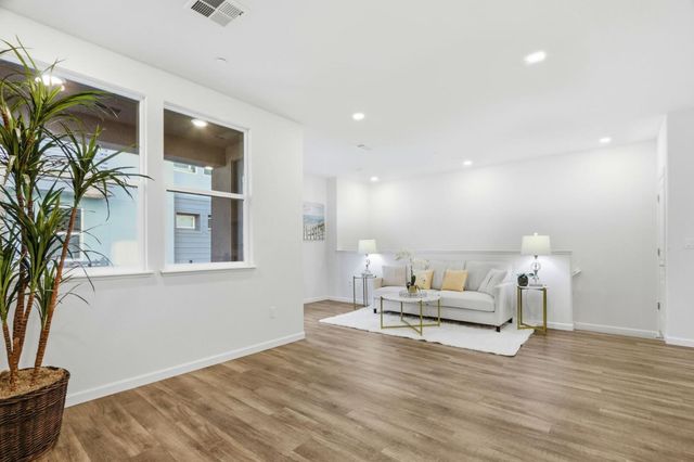 637 Clover, Milpitas, CA 95035