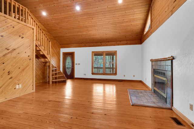 551 Shippmans Creek Rd, Wartrace, TN 37183