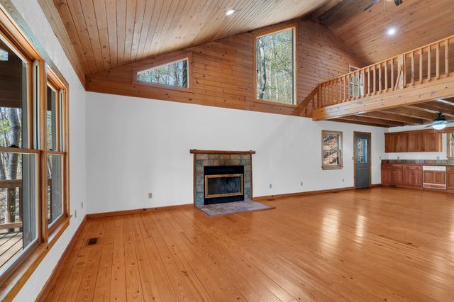551 Shippmans Creek Rd, Wartrace, TN 37183