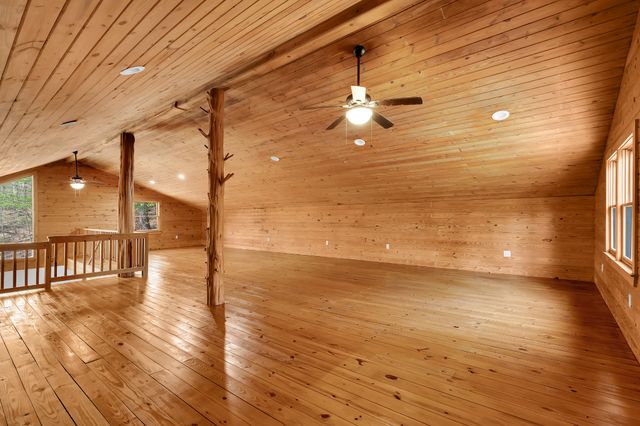 551 Shippmans Creek Rd, Wartrace, TN 37183
