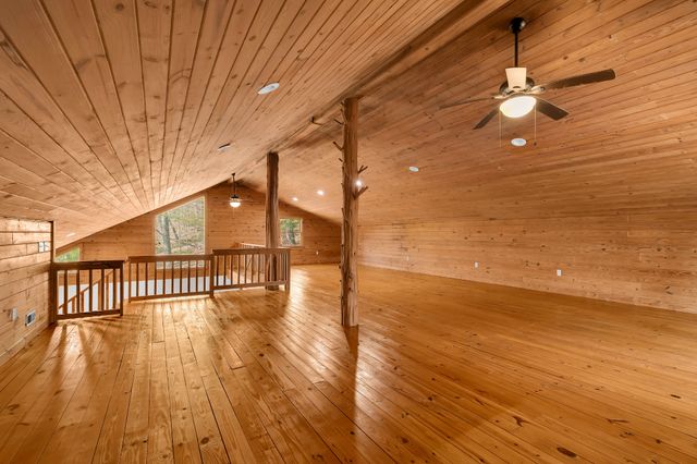 551 Shippmans Creek Rd, Wartrace, TN 37183