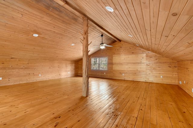 551 Shippmans Creek Rd, Wartrace, TN 37183
