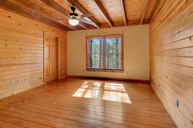 551 Shippmans Creek Rd, Wartrace, TN 37183