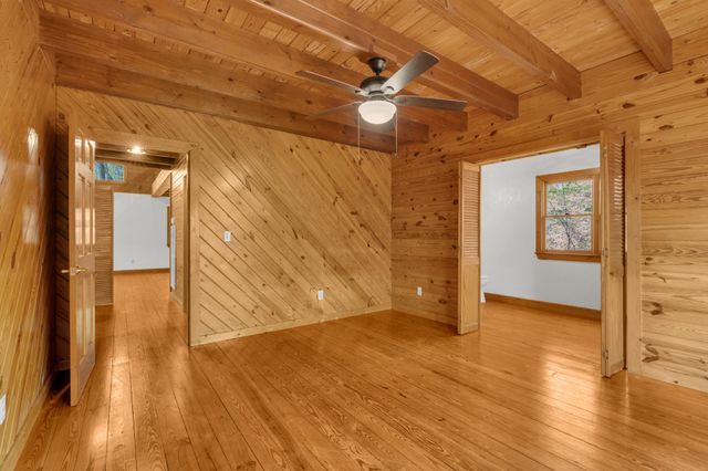551 Shippmans Creek Rd, Wartrace, TN 37183