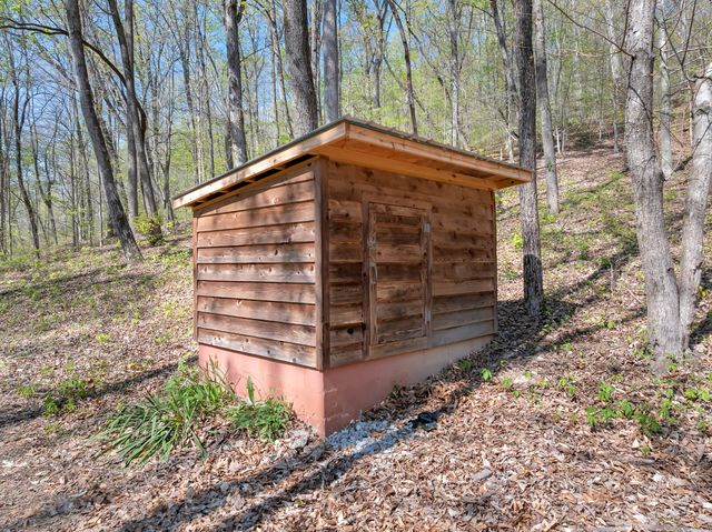 551 Shippmans Creek Rd, Wartrace, TN 37183
