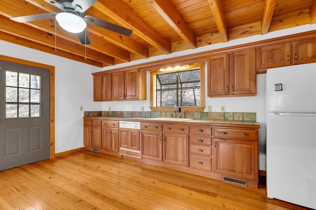 551 Shippmans Creek Rd, Wartrace, TN 37183