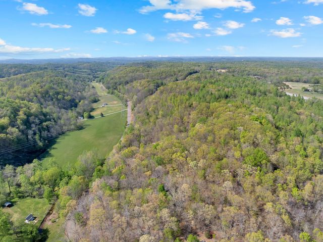 551 Shippmans Creek Rd, Wartrace, TN 37183