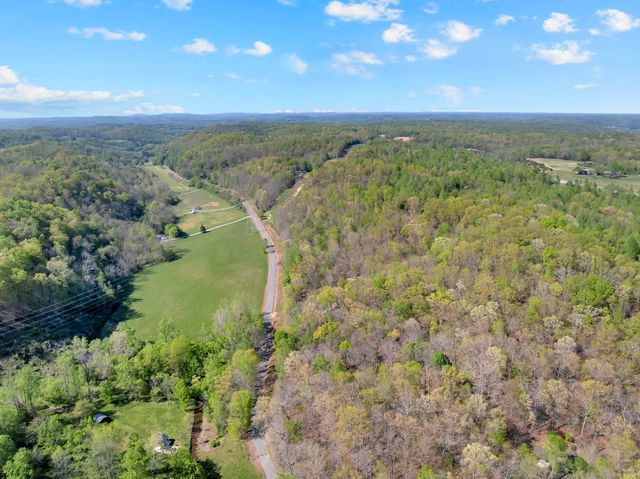 551 Shippmans Creek Rd, Wartrace, TN 37183