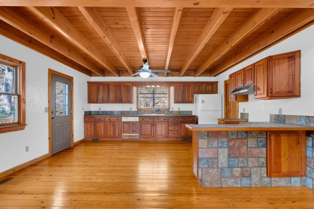 551 Shippmans Creek Rd, Wartrace, TN 37183