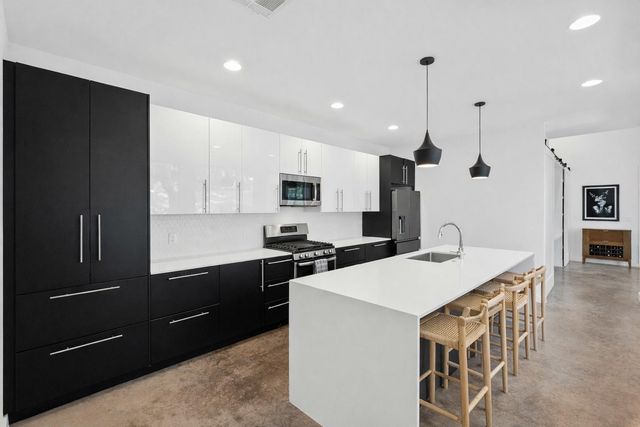 1005 Cardinal LN B, Austin, TX 78704