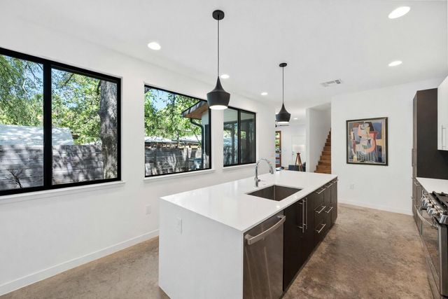 1005 Cardinal LN B, Austin, TX 78704