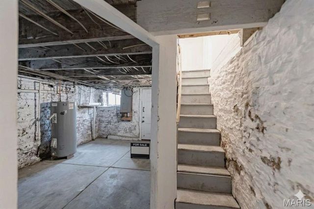4431 Virginia Anex, St Louis, MO 63111