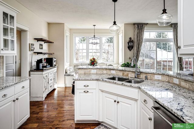 7725 N 151 Circle, Bennington, NE 68007