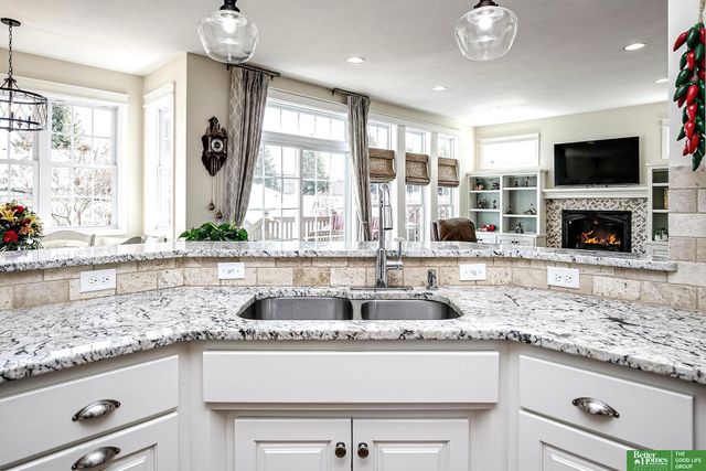 7725 N 151 Circle, Bennington, NE 68007