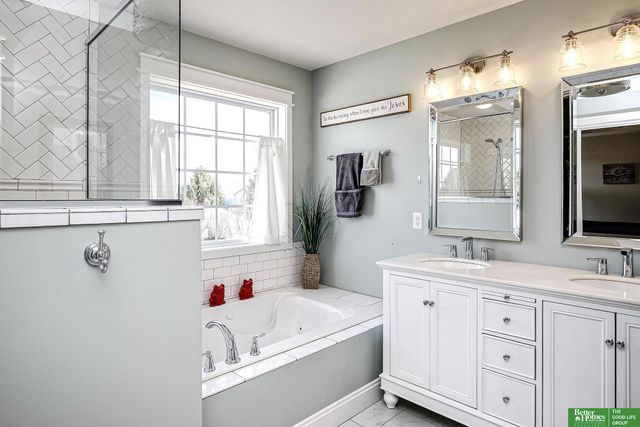 7725 N 151 Circle, Bennington, NE 68007