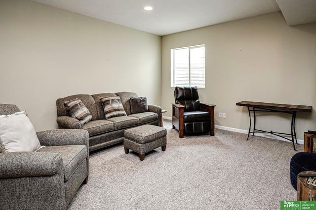 7725 N 151 Circle, Bennington, NE 68007