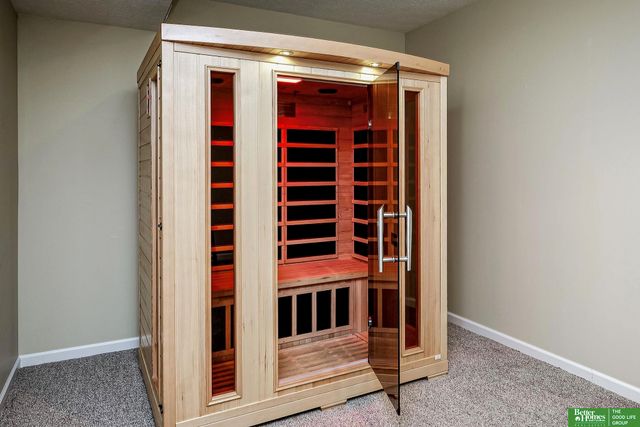 7725 N 151 Circle, Bennington, NE 68007