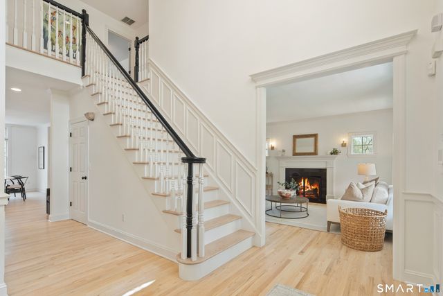 8 Kimberly Court, Ridgefield, CT 06877
