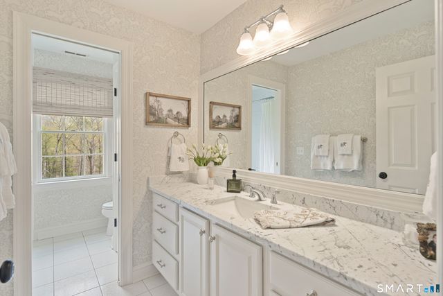 8 Kimberly Court, Ridgefield, CT 06877