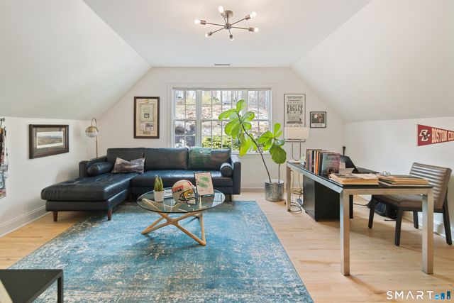 8 Kimberly Court, Ridgefield, CT 06877