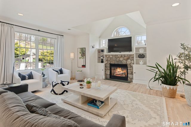 8 Kimberly Court, Ridgefield, CT 06877