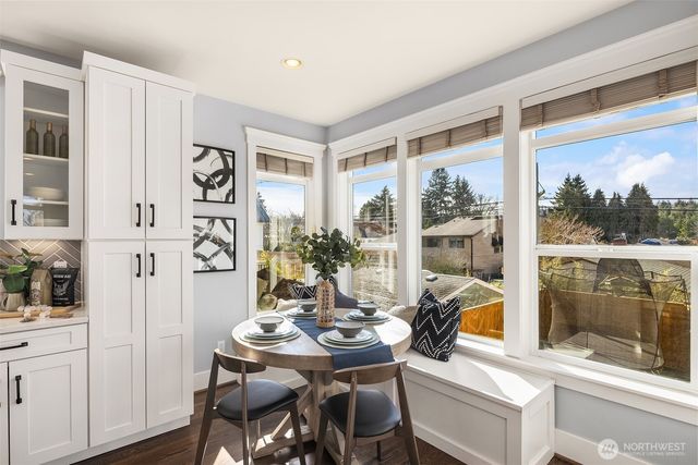 4317 32nd Avenue W, Seattle, WA 98199