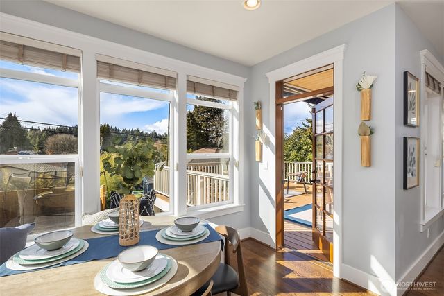 4317 32nd Avenue W, Seattle, WA 98199