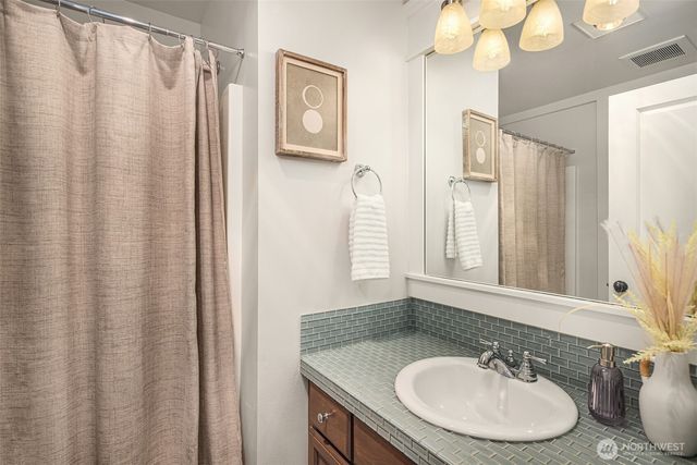 4317 32nd Avenue W, Seattle, WA 98199