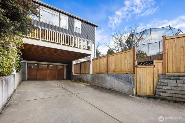 4317 32nd Avenue W, Seattle, WA 98199