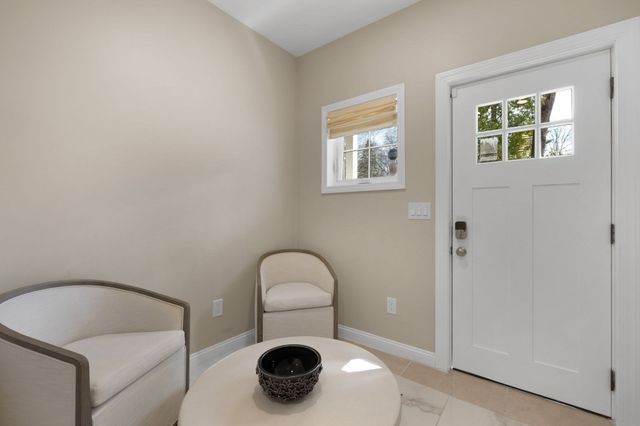 60 Shufelt Rd, Walpole, MA 02071