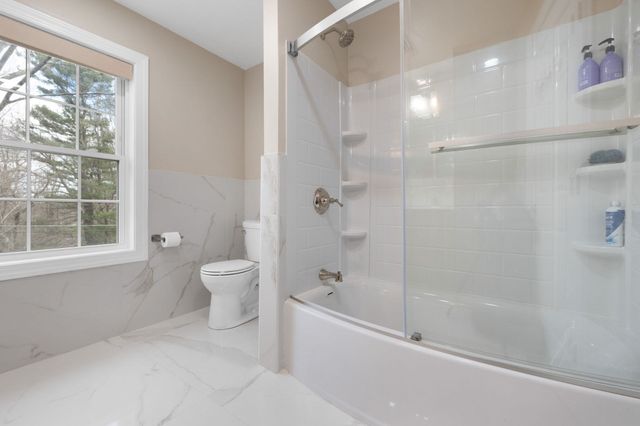 60 Shufelt Rd, Walpole, MA 02071
