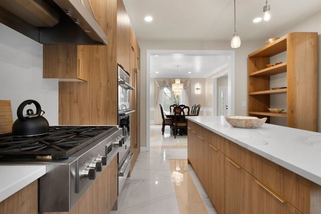 60 Shufelt Rd, Walpole, MA 02071