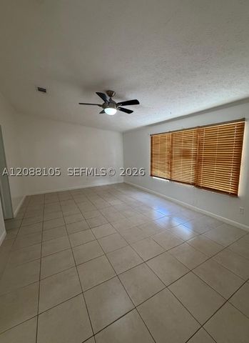 19800 SW 180th Ave 252, Miami, FL 33187