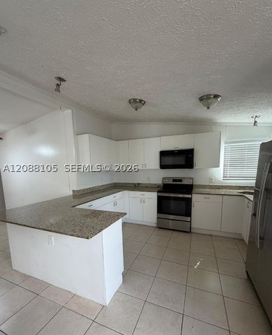 19800 SW 180th Ave 252, Miami, FL 33187
