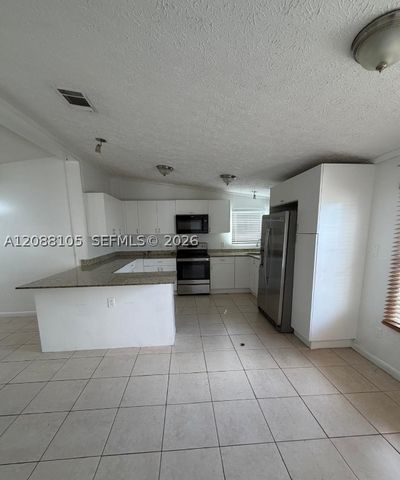 19800 SW 180th Ave 252, Miami, FL 33187