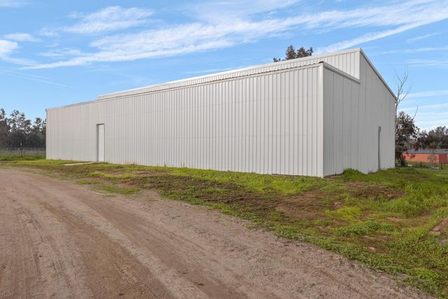 36685 Avenue 15, Madera, CA 93636