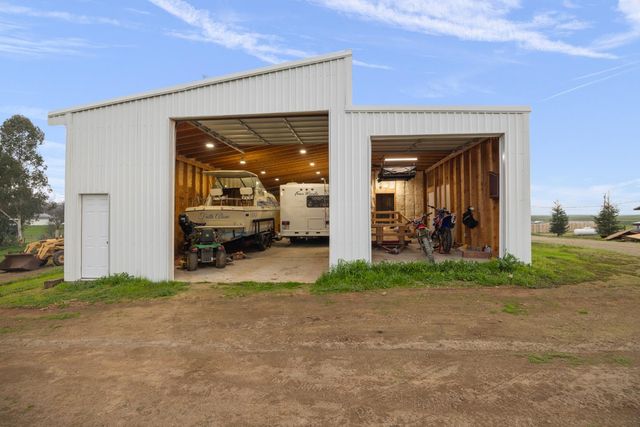 36685 Avenue 15, Madera, CA 93636
