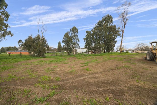 36685 Avenue 15, Madera, CA 93636