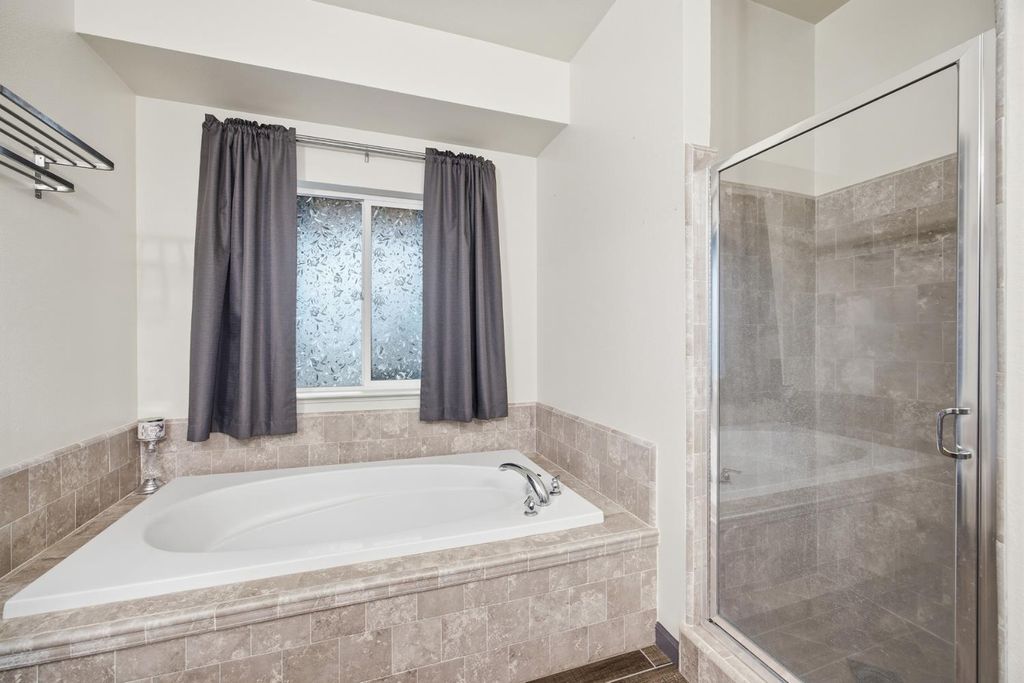 Image 31 of property listing at 36685 Avenue 15, Madera, CA 93636