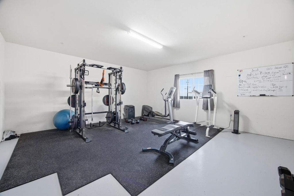 Image 32 of property listing at 36685 Avenue 15, Madera, CA 93636