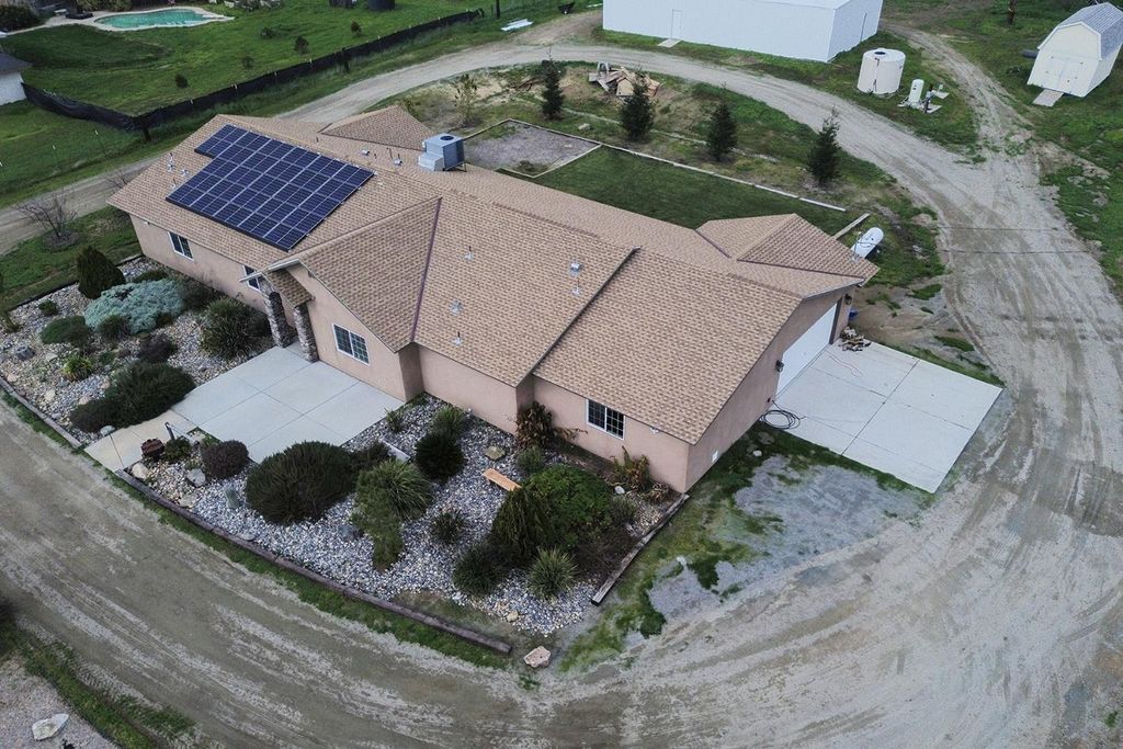 Image 51 of property listing at 36685 Avenue 15, Madera, CA 93636