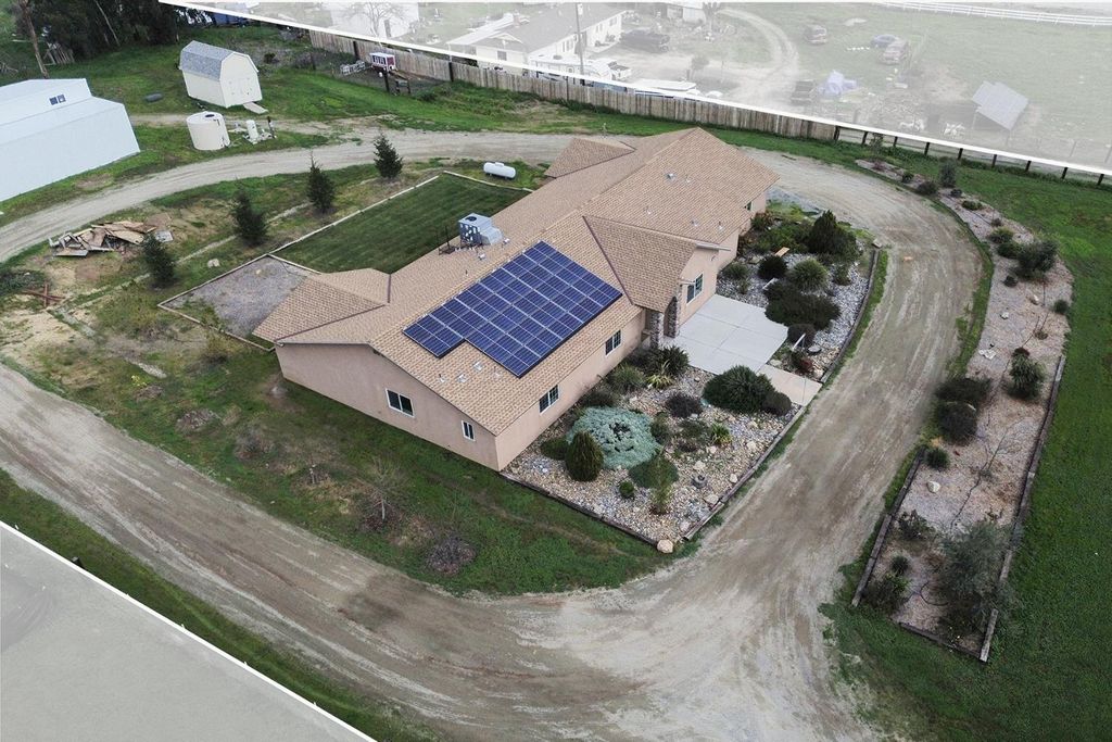 Image 52 of property listing at 36685 Avenue 15, Madera, CA 93636