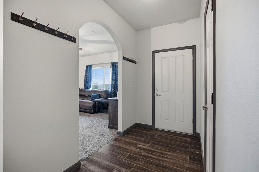 Image 8 of property listing at 36685 Avenue 15, Madera, CA 93636