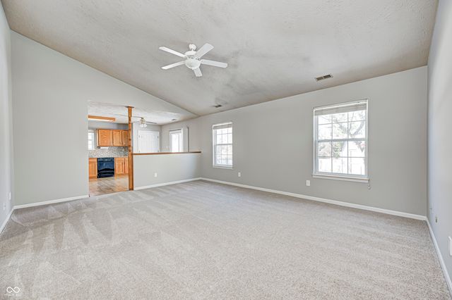 2102 Yosemite Drive, Lebanon, IN 46052