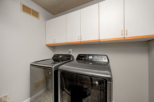 2102 Yosemite Drive, Lebanon, IN 46052