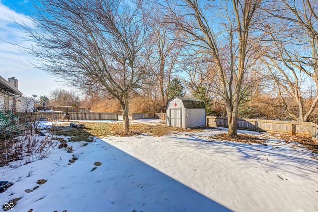 2102 Yosemite Drive, Lebanon, IN 46052