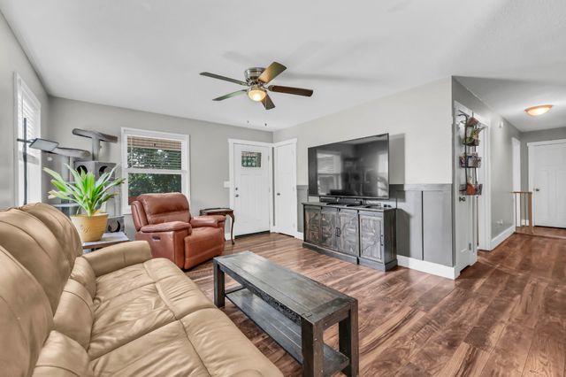 1834 HIGHWAY 120, Big Rock, TN 37023