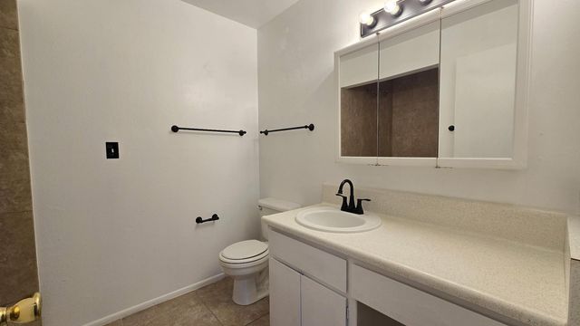 4917 N 73rd Street Apt 17, Scottsdale, AZ 85251