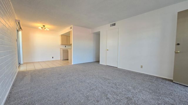 4917 N 73rd Street Apt 17, Scottsdale, AZ 85251