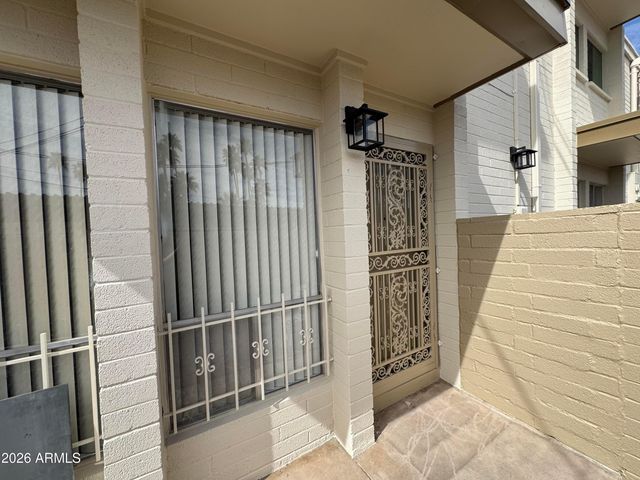 4917 N 73rd Street Apt 17, Scottsdale, AZ 85251
